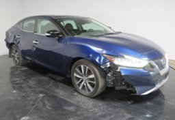 2020 Nissan Maxima - Image 2