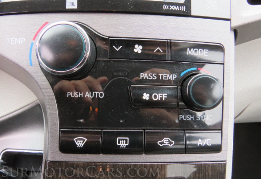 2015 Toyota Venza - Image 46