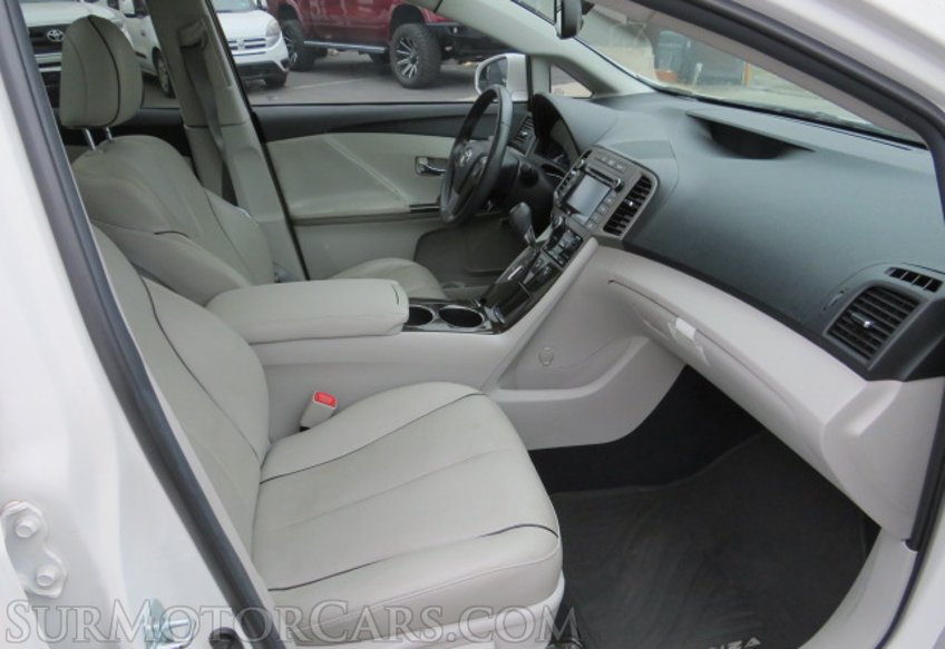 2015 Toyota Venza - Image 25