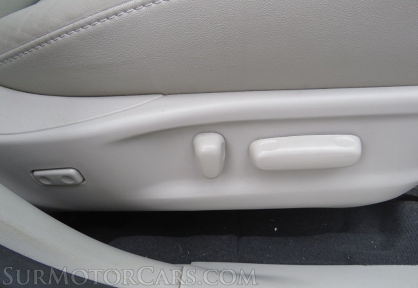 2015 Toyota Venza - Image 39