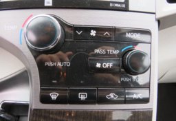 2015 Toyota Venza - Image 46