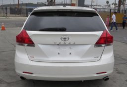 2015 Toyota Venza - Image 10