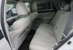 2015 Toyota Venza - Image 28