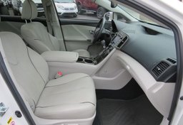 2015 Toyota Venza - Image 23