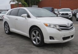 2015 Toyota Venza - Image 3