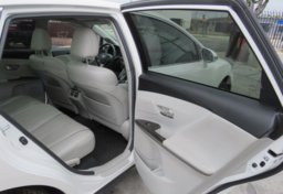 2015 Toyota Venza - Image 21