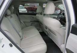 2015 Toyota Venza - Image 29