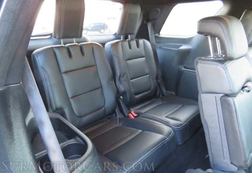 2017 Ford Explorer - Image 28