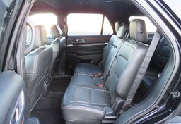 2017 Ford Explorer - Image 31