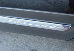 2017 Ford Explorer - Image 22