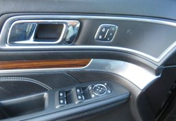 2017 Ford Explorer - Image 56