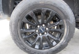 2021 GMC Canyon - Image 18