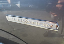 2021 GMC Canyon - Image 19