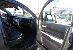 2018 Toyota Tundra - Image 18