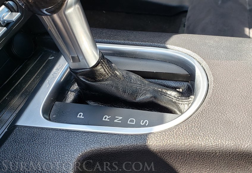 2019 Ford Mustang - Image 40