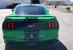 2019 Ford Mustang - Image 10