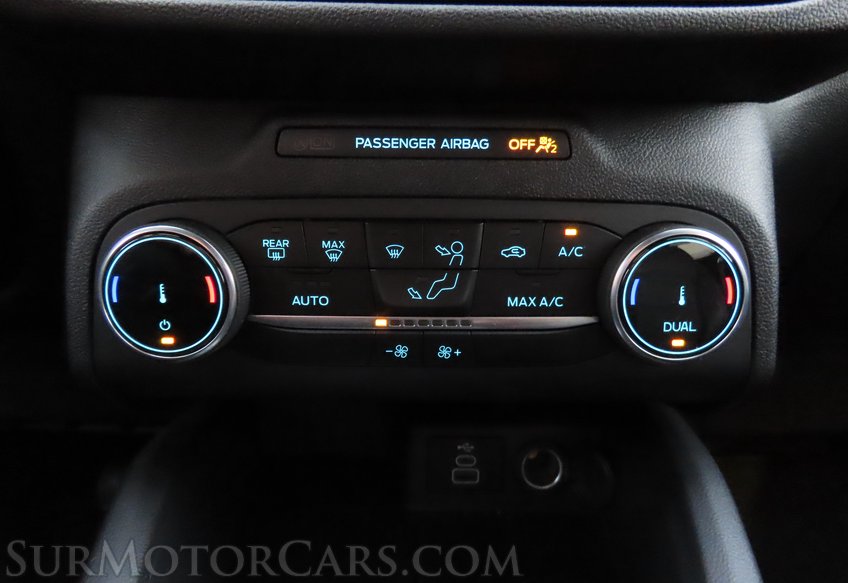 2025 Ford Escape AWD ST-Line - Image 39