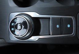 2025 Ford Escape AWD ST-Line - Image 45