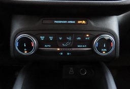 2025 Ford Escape AWD ST-Line - Image 39