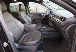 2025 Ford Escape AWD ST-Line - Image 21