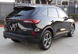 2025 Ford Escape AWD ST-Line - Image 7