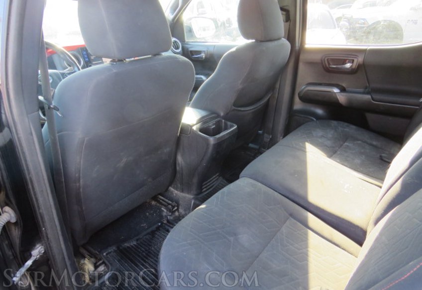 2017 Toyota Tacoma - Image 29