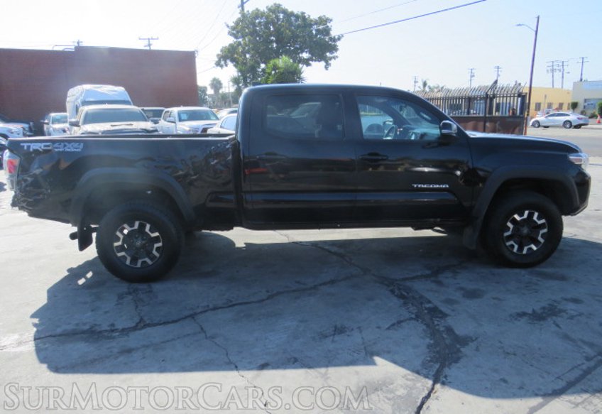 2017 Toyota Tacoma - Image 6