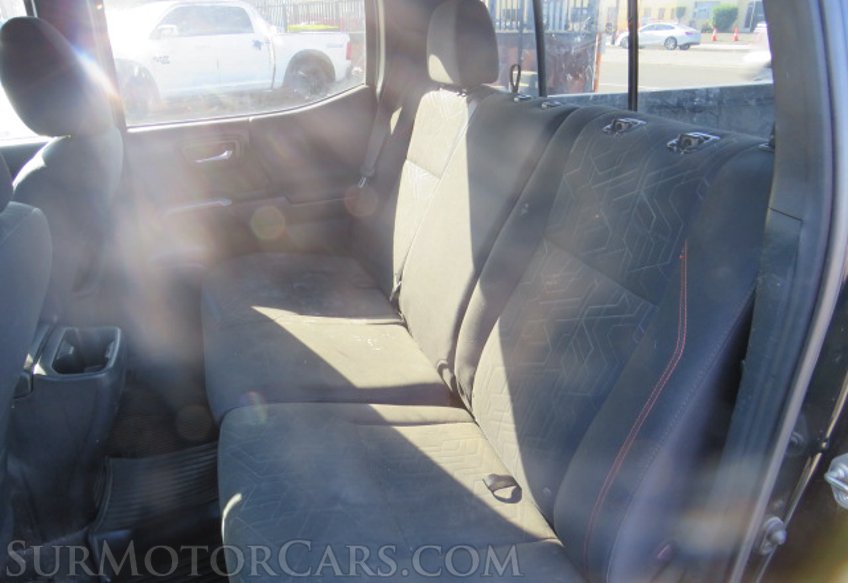 2017 Toyota Tacoma - Image 31