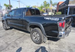 2017 Toyota Tacoma - Image 7