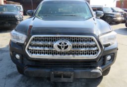 2017 Toyota Tacoma - Image 11