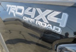 2017 Toyota Tacoma - Image 17