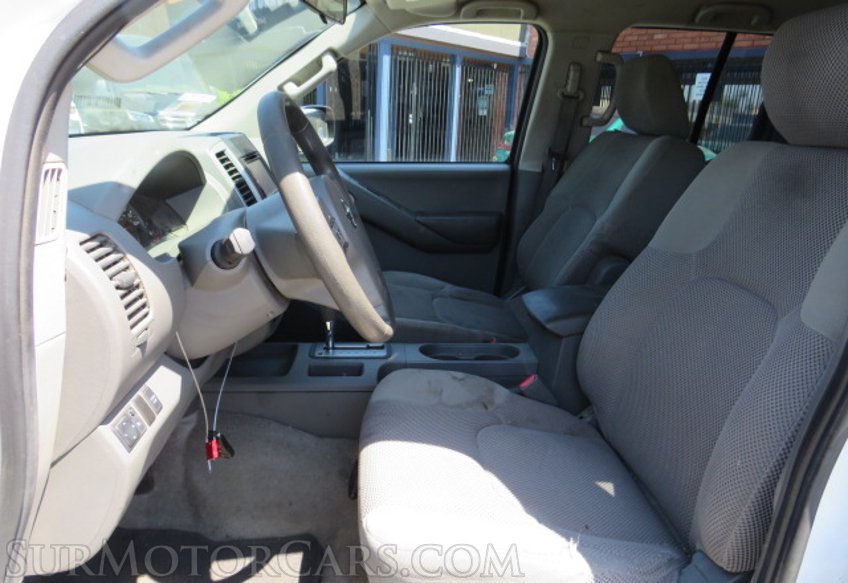 2014 Nissan Frontier - Image 28