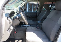 2014 Nissan Frontier - Image 28