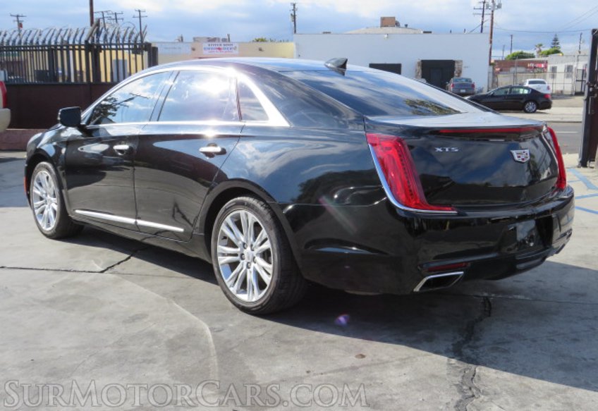 2018 Cadillac XTS - Image 8