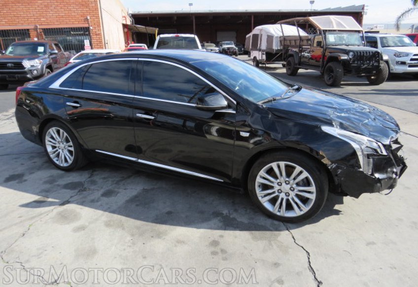 2018 Cadillac XTS - Image 4