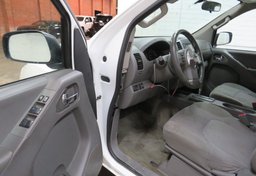 2016 Nissan Frontier - Image 18