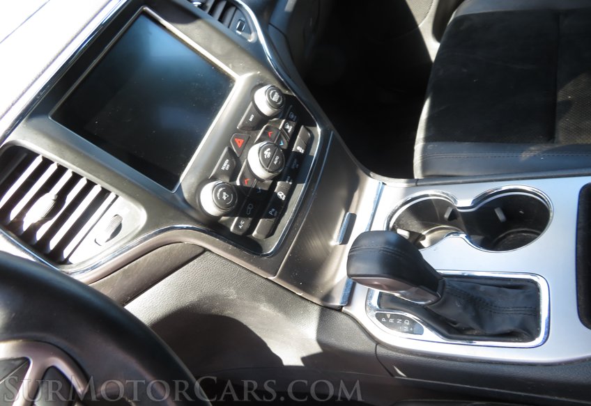 2017 Jeep Grand Cherokee - Image 29
