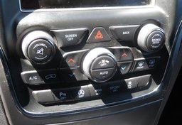 2017 Jeep Grand Cherokee - Image 32