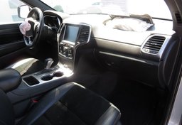2017 Jeep Grand Cherokee - Image 23