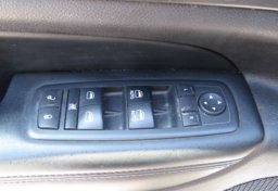 2017 Jeep Grand Cherokee - Image 38