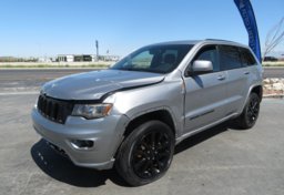 2017 Jeep Grand Cherokee - Image 4