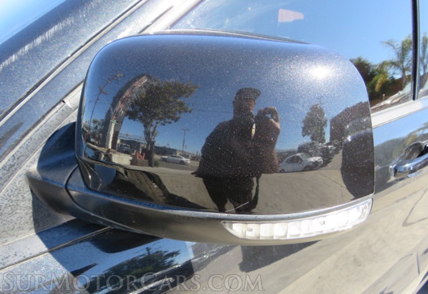 2014 Jeep Grand Cherokee - Image 19