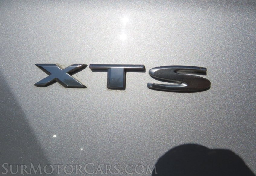 2019 Cadillac XTS - Image 13