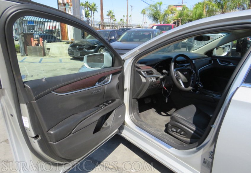 2019 Cadillac XTS - Image 22