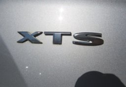 2019 Cadillac XTS - Image 13