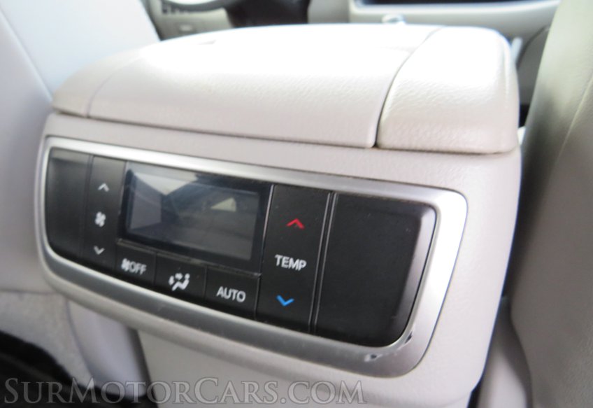 2019 Toyota Highlander - Image 41