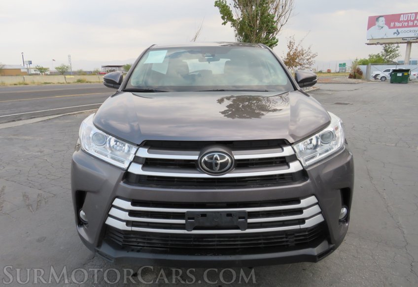 2019 Toyota Highlander - Image 9