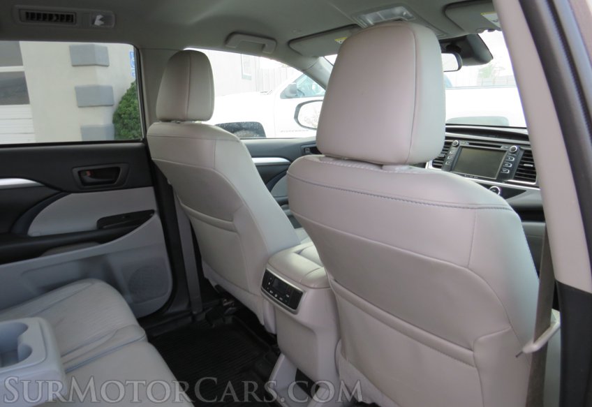 2019 Toyota Highlander - Image 24