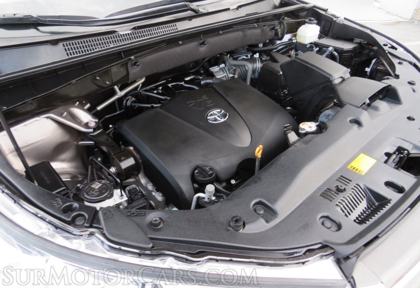 2019 Toyota Highlander - Image 50