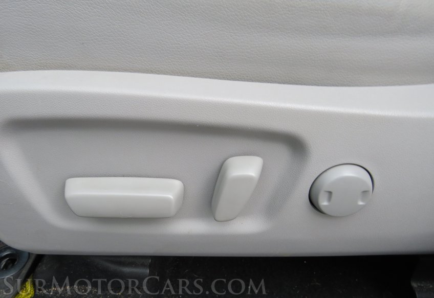 2019 Toyota Highlander - Image 39